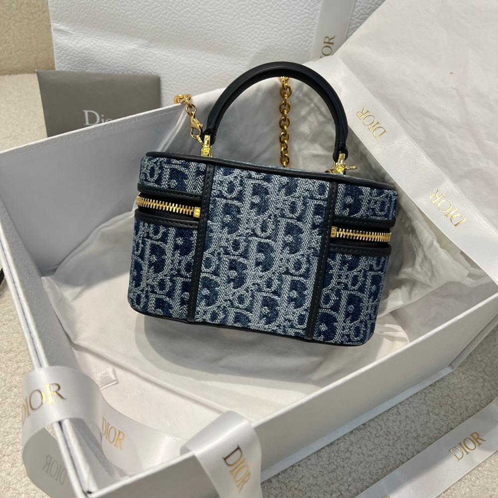 Montaigne Mini Vanity_6