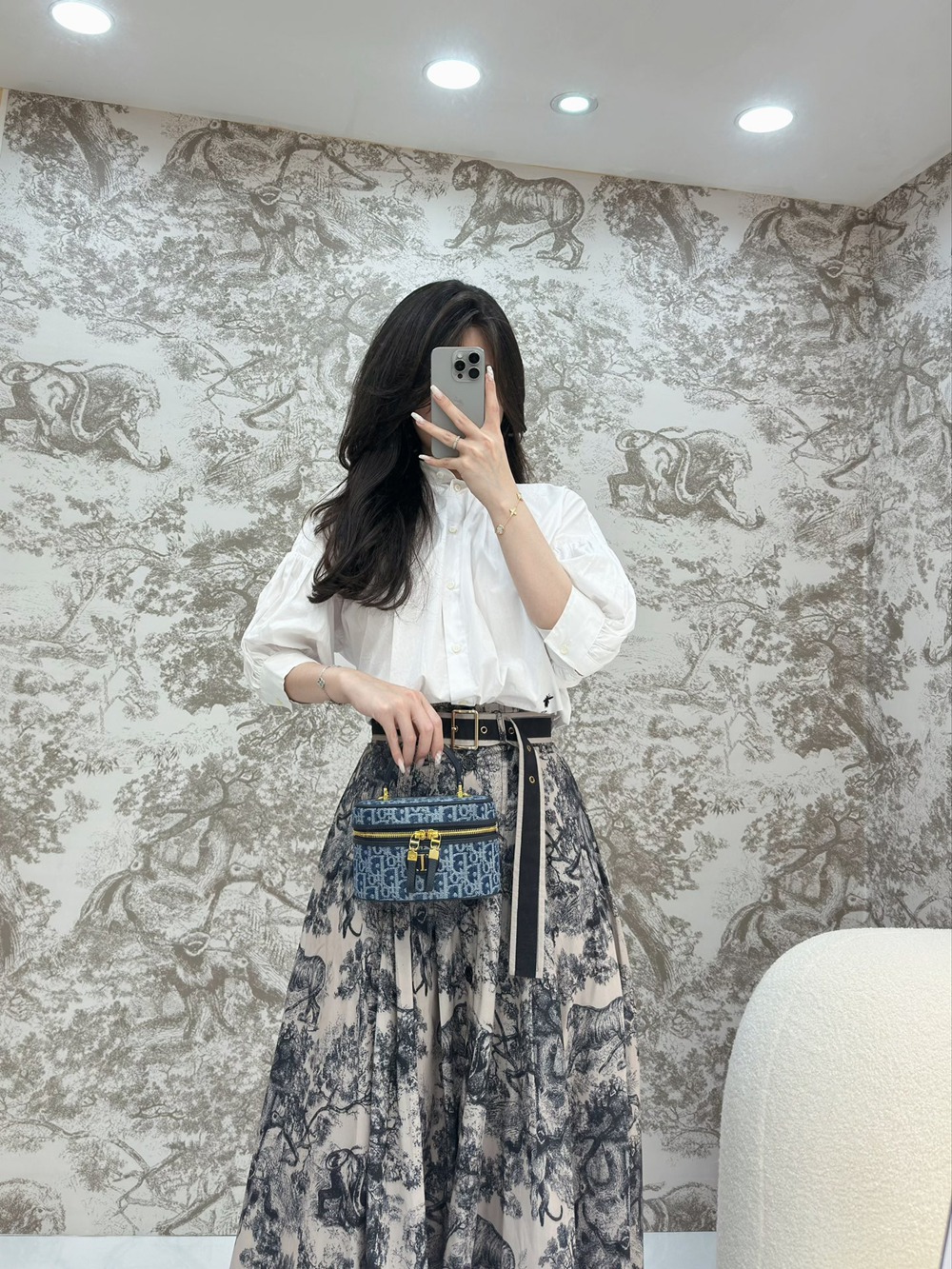 Montaigne Mini Vanity_8