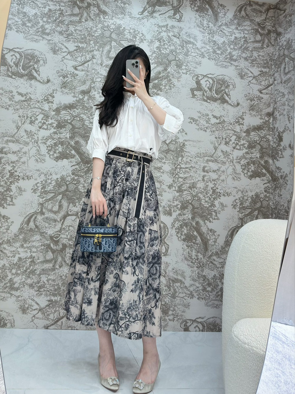 Montaigne Mini Vanity_9