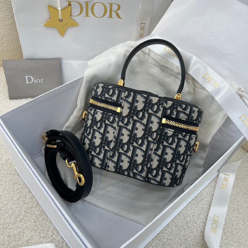 Signature Vanity老花_7