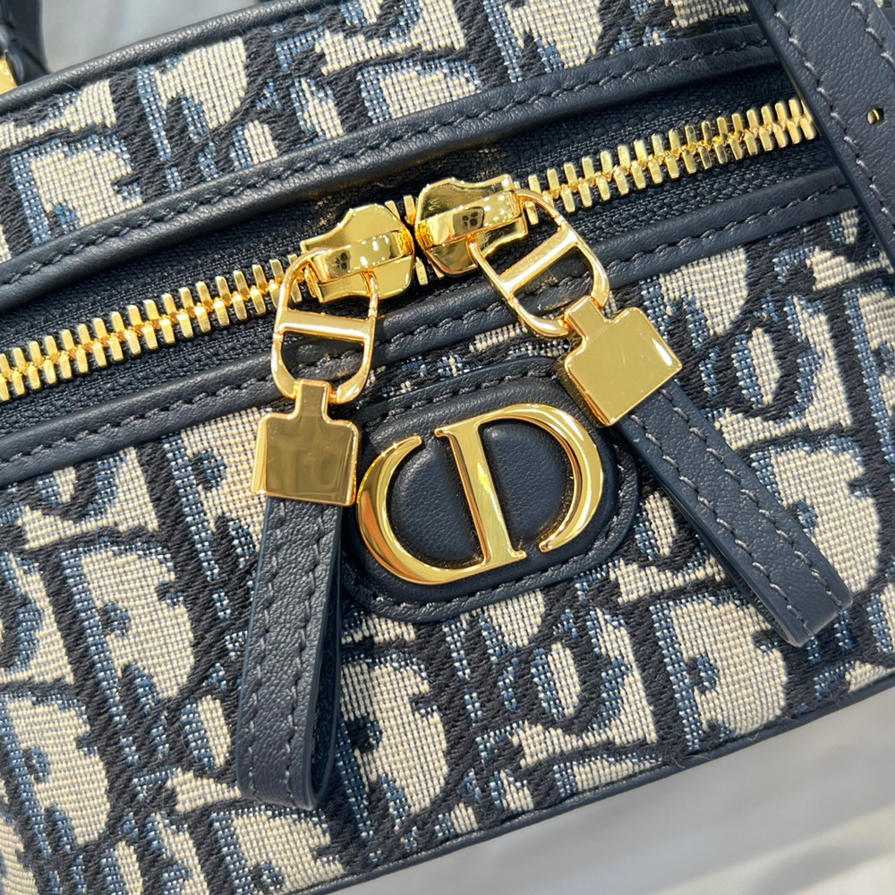 Montaigne Mini Vanity_8