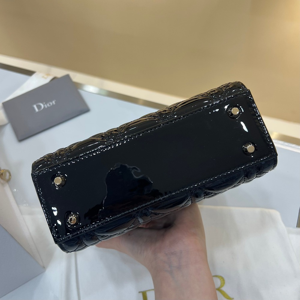 Mini Lady黑色漆皮_4