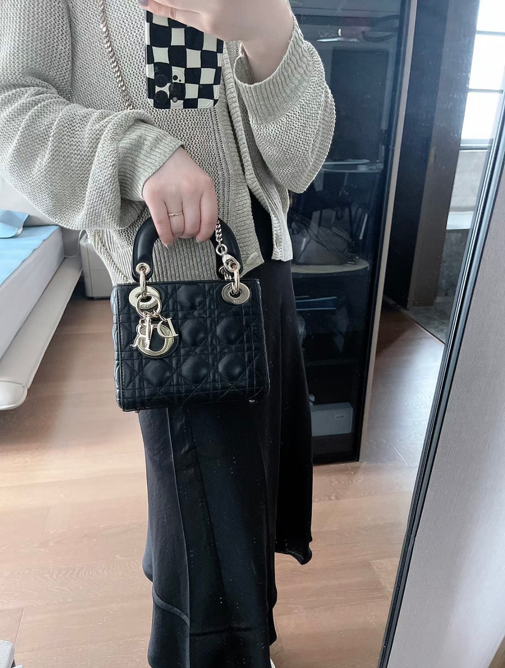 Mini Lady黑色羊皮紅內裏_11