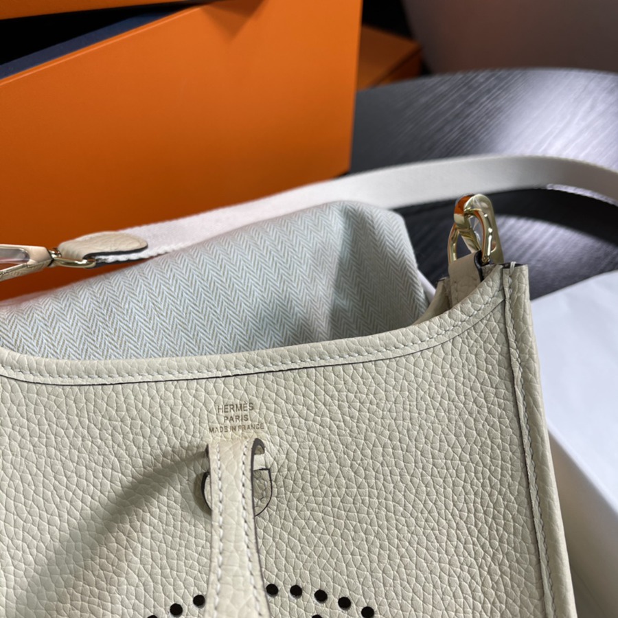 伊芙琳Evelyn 16 Mini 奶油白 TC皮_3