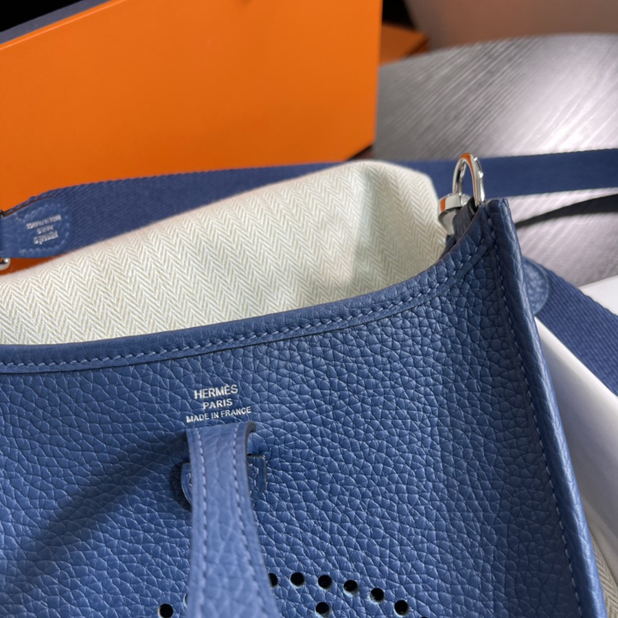 伊芙琳Evelyn 16 Mini 深遂藍 TC皮_3