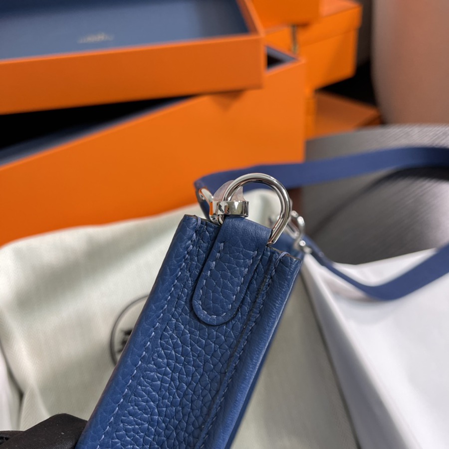 伊芙琳Evelyn 16 Mini 深遂藍 TC皮_6