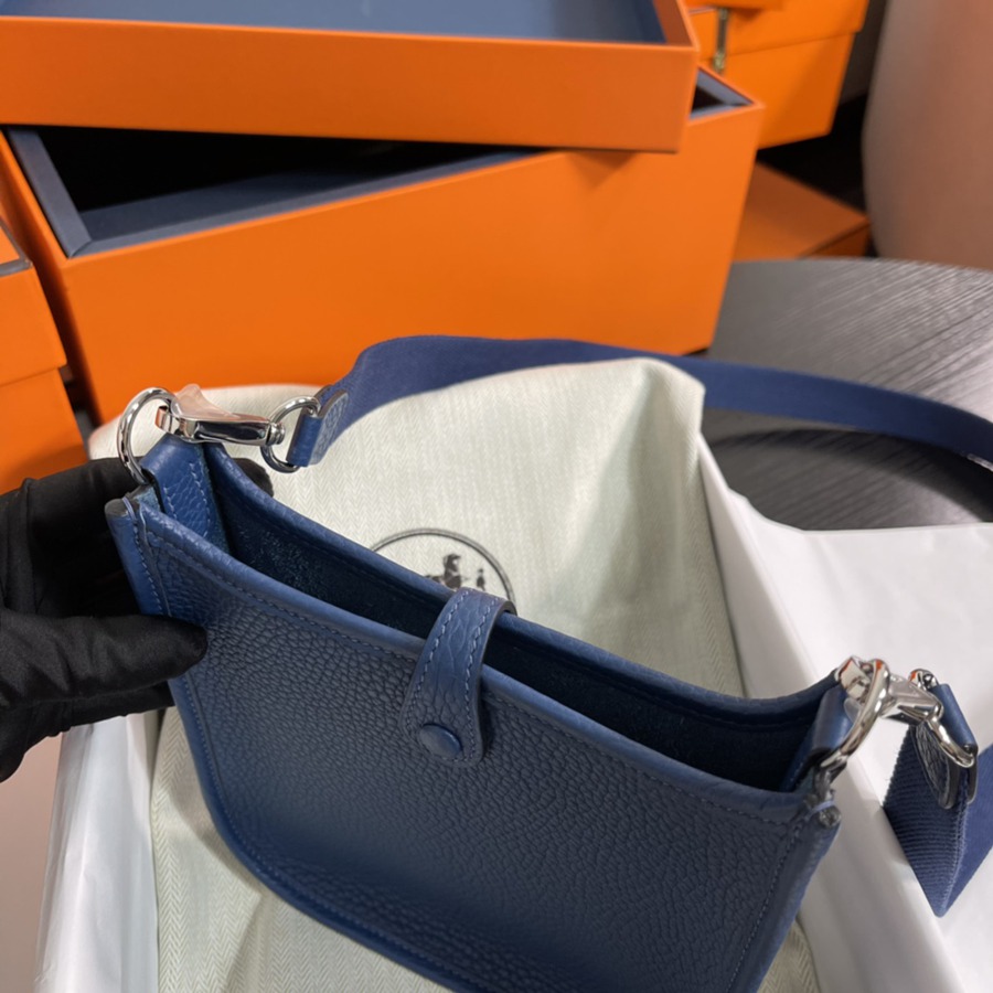 伊芙琳Evelyn 16 Mini 深遂藍 TC皮_7