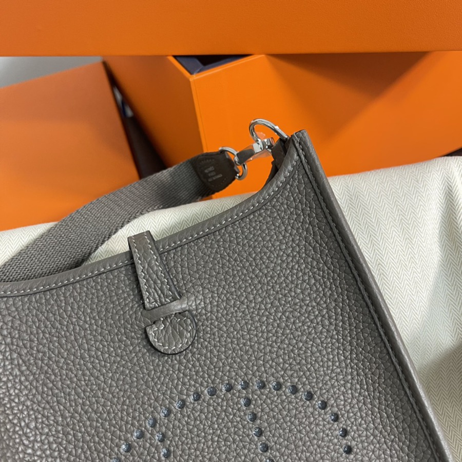 伊芙琳Evelyn 16 Mini 錫器灰 金扣TC皮_3