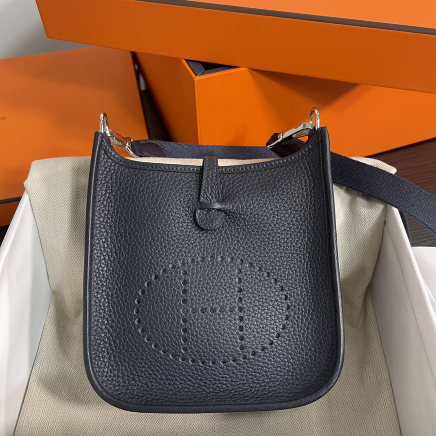 伊芙琳Evelyn 16 Mini 午夜藍 銀扣TC皮_1