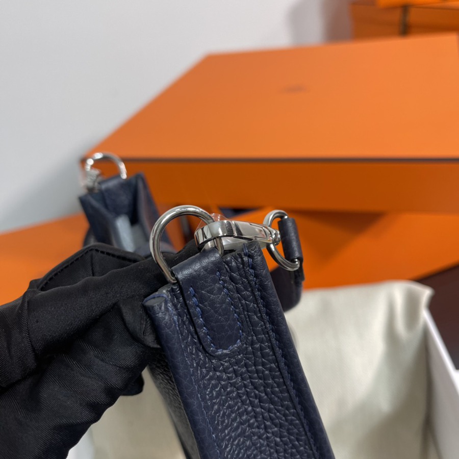 伊芙琳Evelyn 16 Mini 午夜藍 銀扣TC皮_5