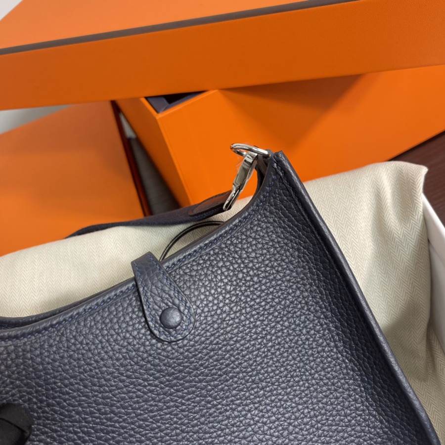 伊芙琳Evelyn 16 Mini 午夜藍 銀扣TC皮_7