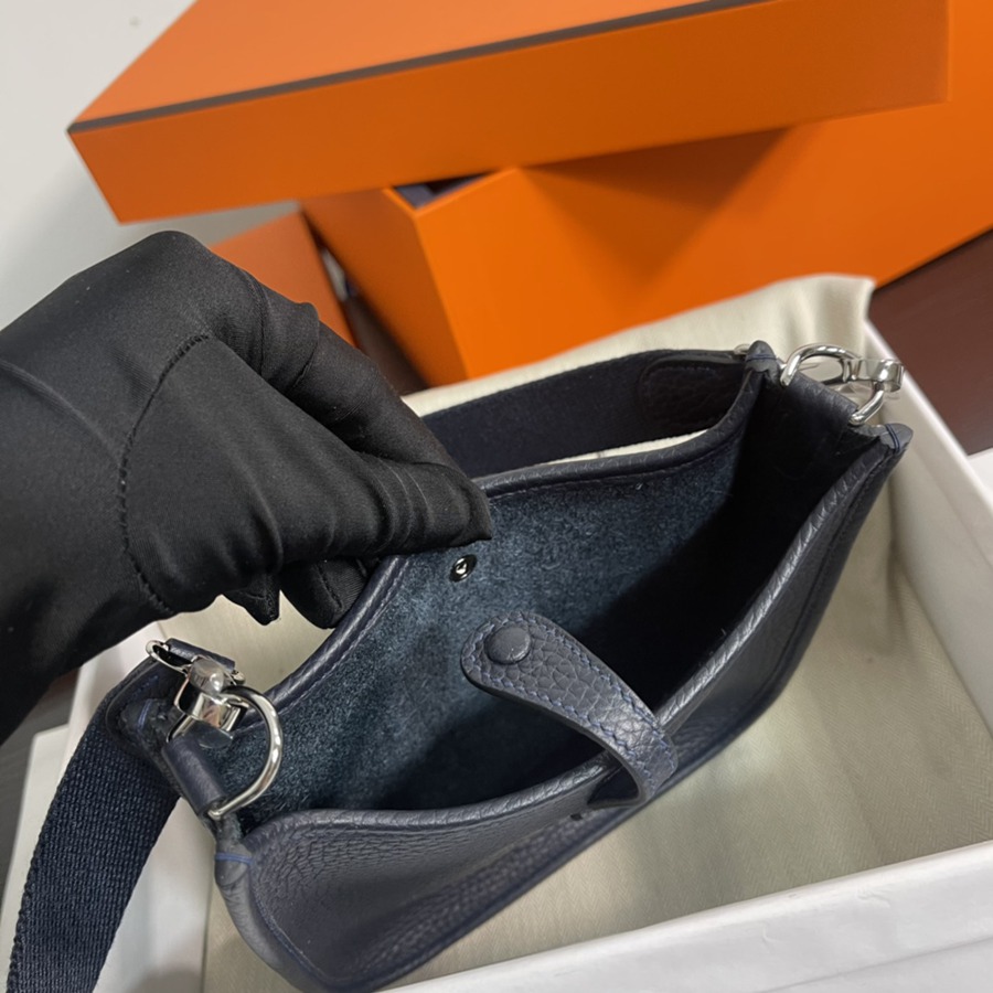 伊芙琳Evelyn 16 Mini 午夜藍 銀扣TC皮_9