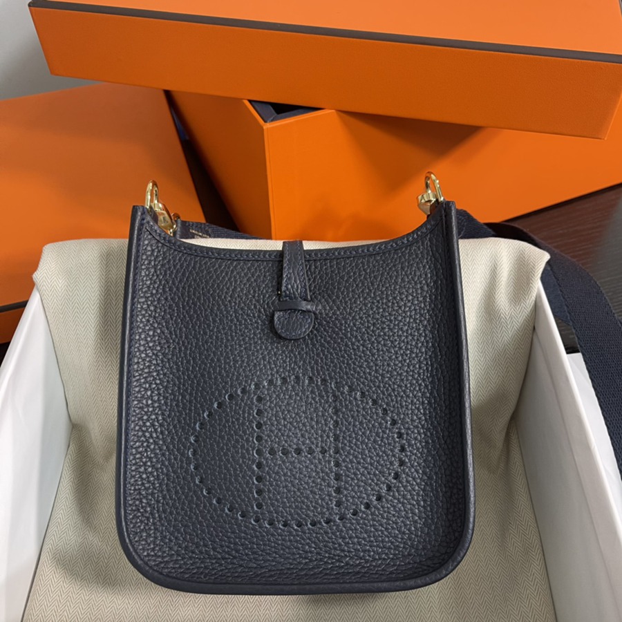 伊芙琳Evelyn 16 Mini 午夜藍 金扣TC皮_1