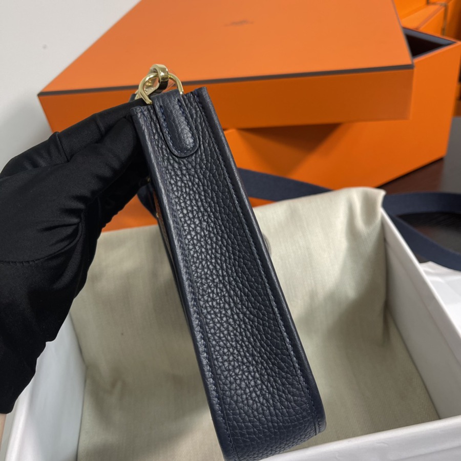 伊芙琳Evelyn 16 Mini 午夜藍 金扣TC皮_3