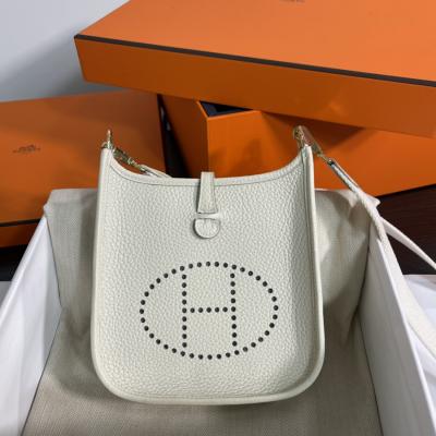 伊芙琳Evelyn 16 Mini 奶昔白 金扣TC皮