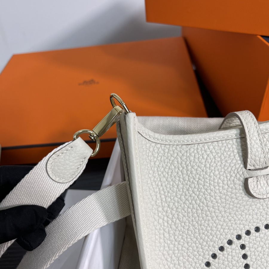 伊芙琳Evelyn 16 Mini 奶昔白 金扣TC皮_4