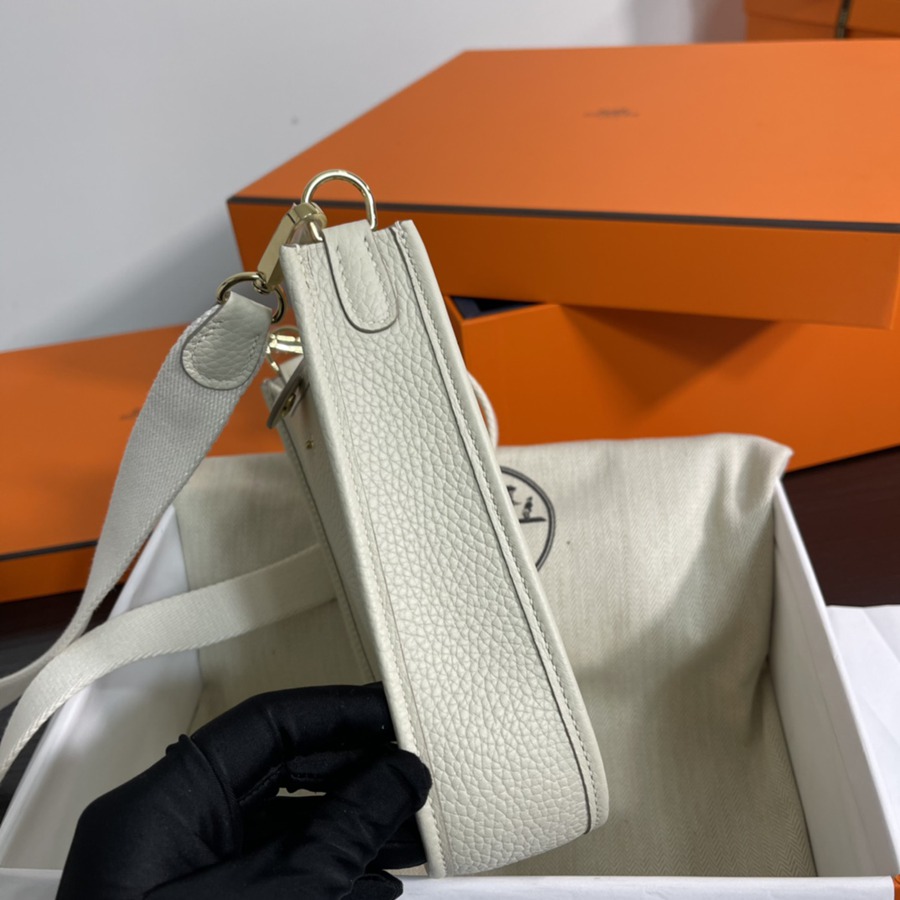 伊芙琳Evelyn 16 Mini 奶昔白 金扣TC皮_5