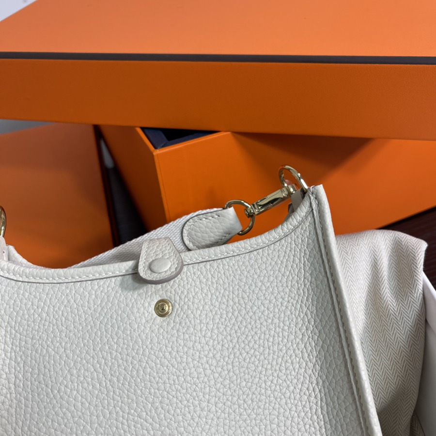 伊芙琳Evelyn 16 Mini 奶昔白 金扣TC皮_8