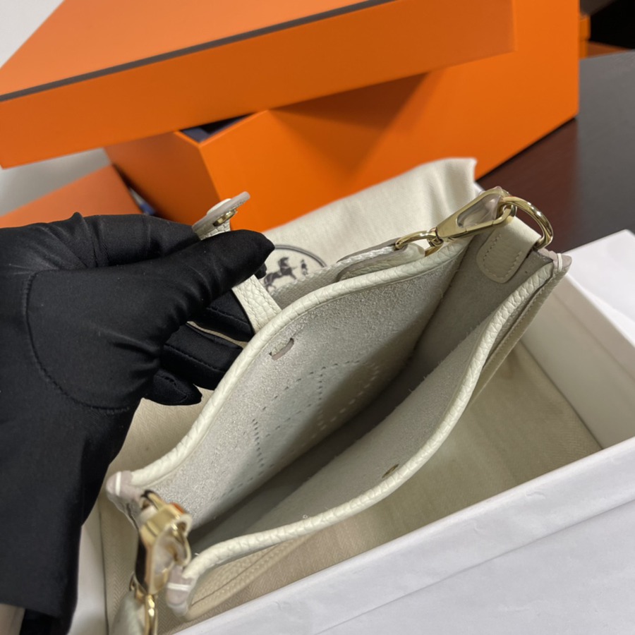 伊芙琳Evelyn 16 Mini 奶昔白 金扣TC皮_9