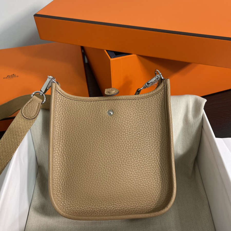 伊芙琳Evelyn 16 Mini 奶茶色 銀扣TC皮_6