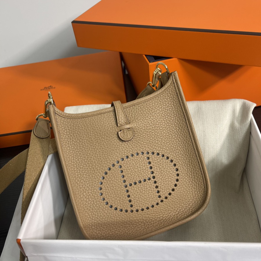 伊芙琳Evelyn 16 Mini 奶茶色 金扣TC皮_2