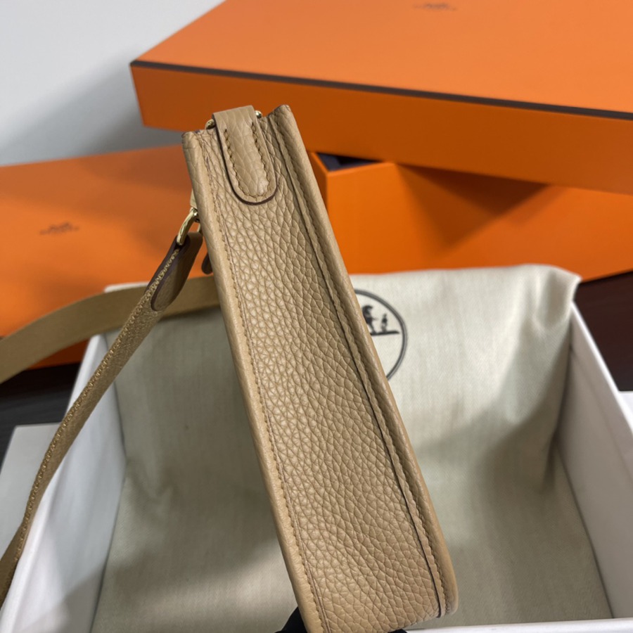 伊芙琳Evelyn 16 Mini 奶茶色 金扣TC皮_5