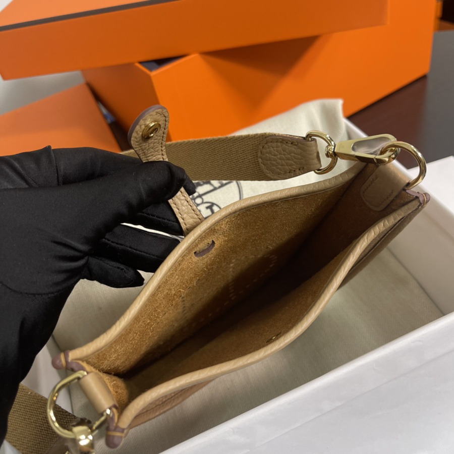 伊芙琳Evelyn 16 Mini 奶茶色 金扣TC皮_8