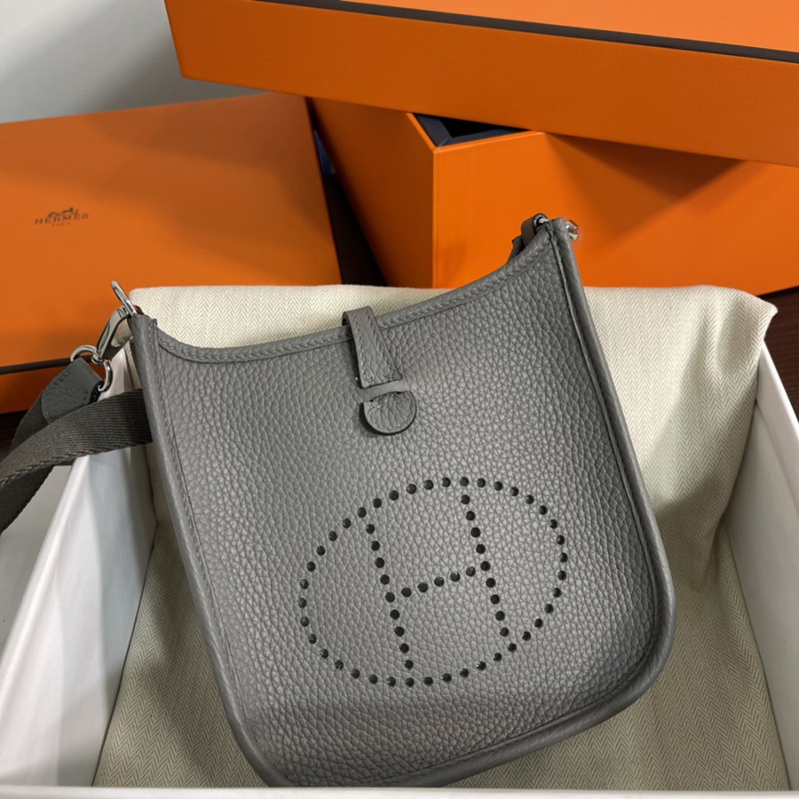 伊芙琳Evelyn 16 Mini 積雨雲灰 銀扣TC皮_3