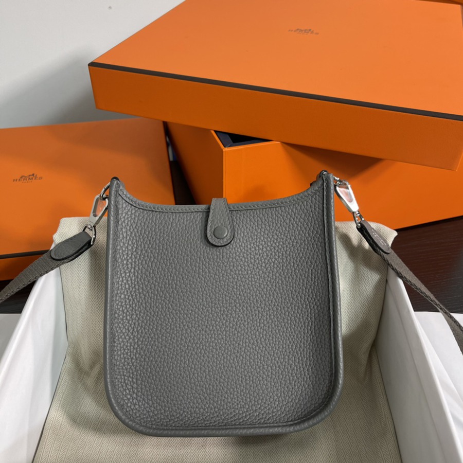 伊芙琳Evelyn 16 Mini 積雨雲灰 銀扣TC皮_7