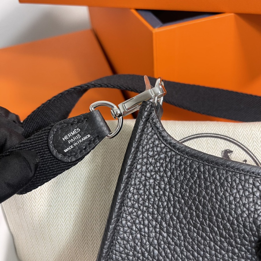 伊芙琳Evelyn 16 Mini 黑色 銀扣TC皮_3