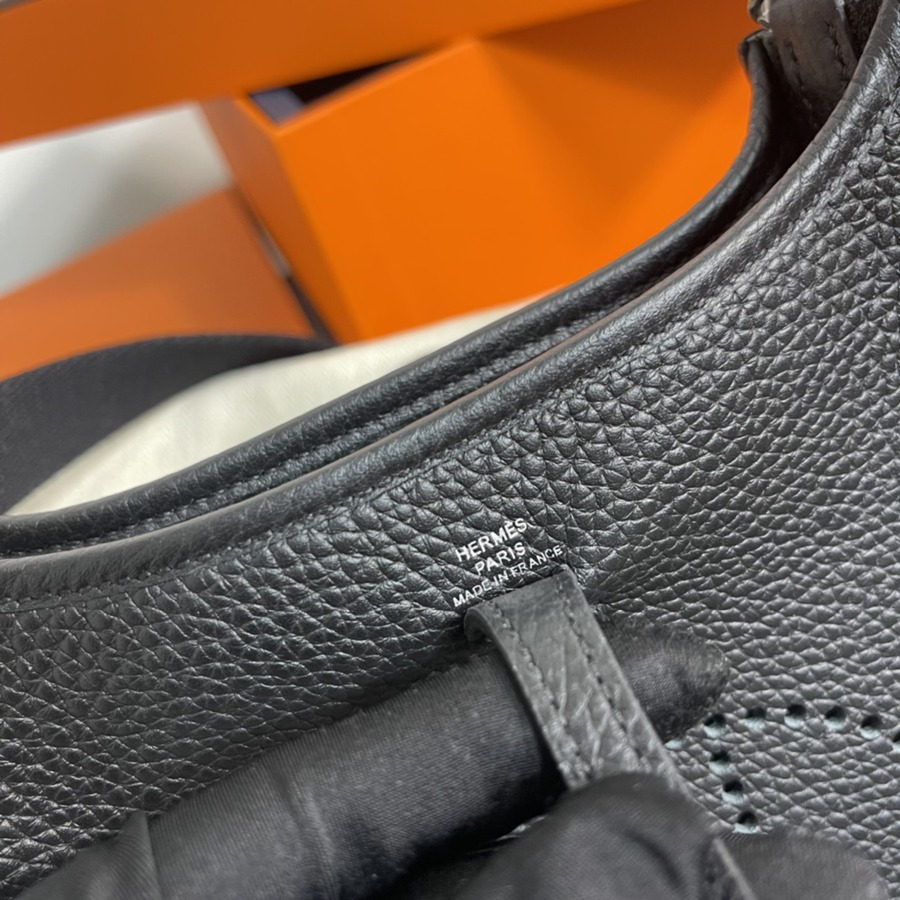 伊芙琳Evelyn 16 Mini 黑色 銀扣TC皮_4