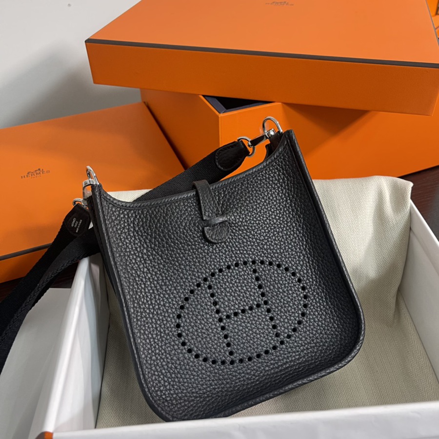 伊芙琳Evelyn 16 Mini 黑色 銀扣TC皮_7