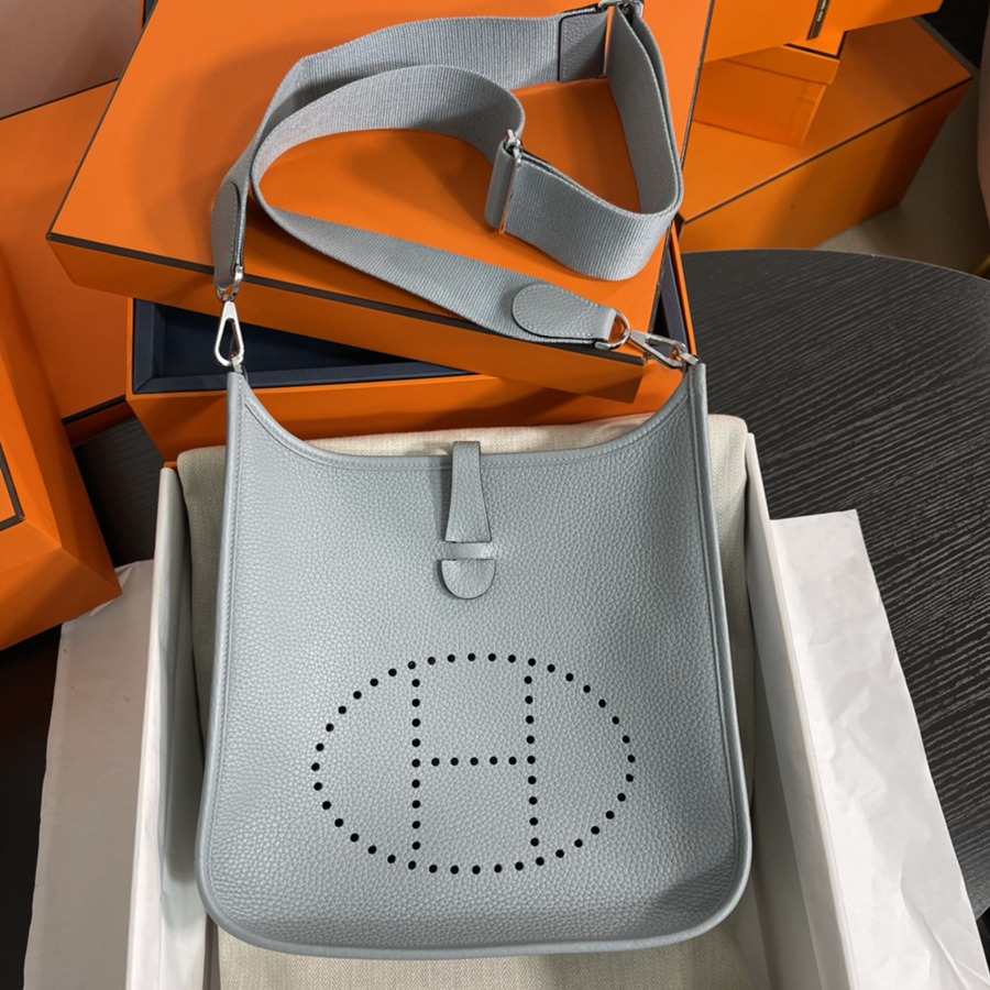 伊芙琳Evelyn 29 亞麻藍 銀扣TC皮_1