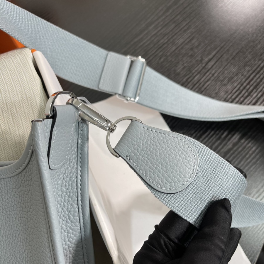 伊芙琳Evelyn 29 亞麻藍 銀扣TC皮_4