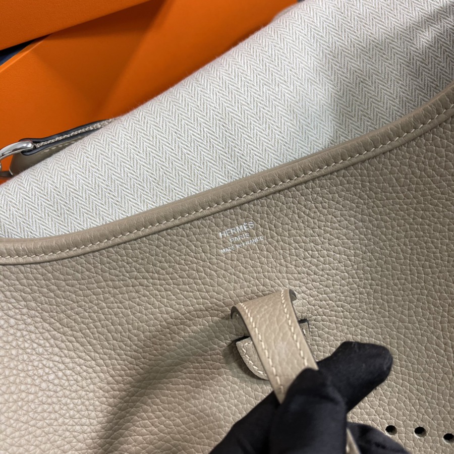 伊芙琳Evelyn 29 斑鳩灰 銀扣TC皮_3