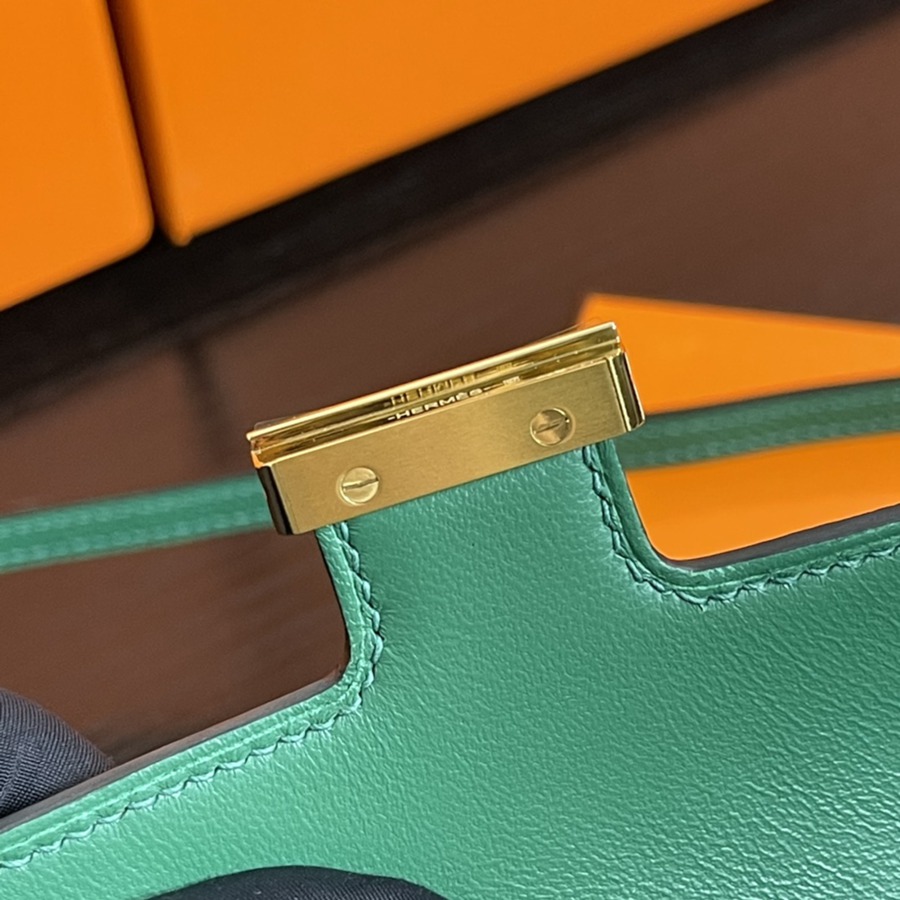 Constance to go 絲絨綠 金扣 Epsom皮_8