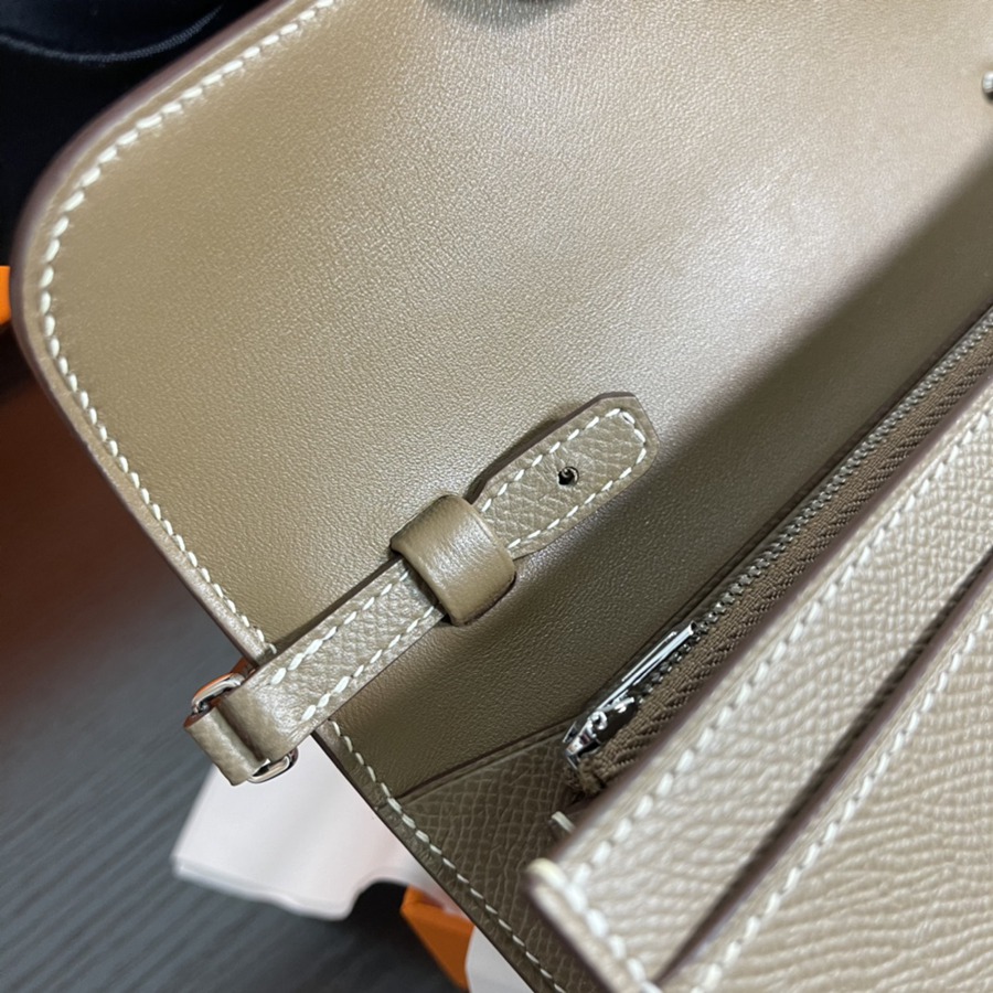 Constance to go 大象灰 銀扣 Epsom皮_9