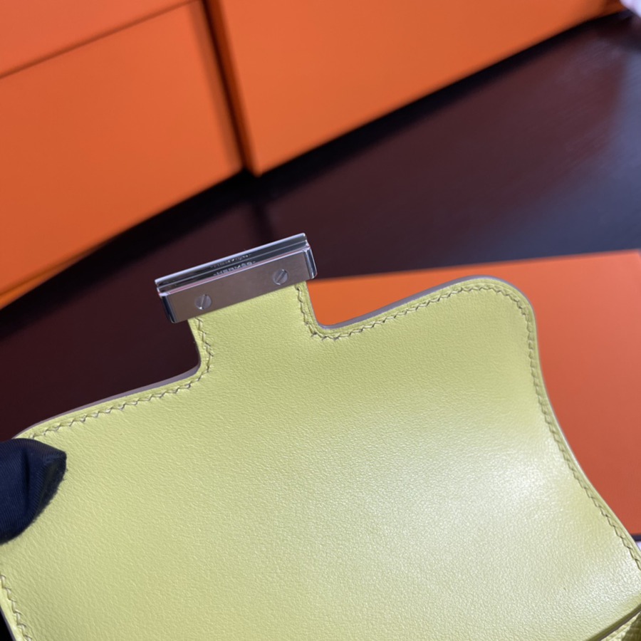 Constance短夾 檸檬黃 銀扣Epsom皮_6