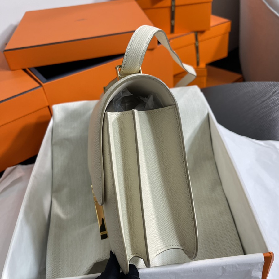 Constance 24 奶昔白 金扣Epsom皮_3