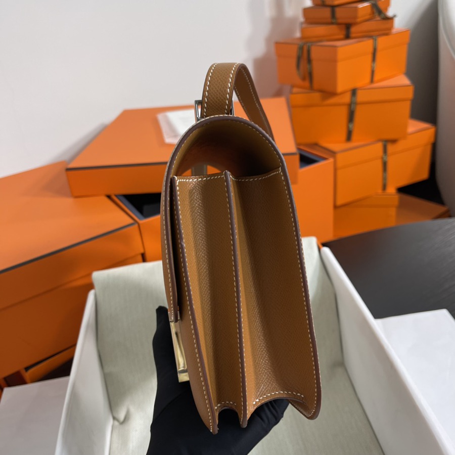 Constance 24 金棕銀扣 Epsom皮_4