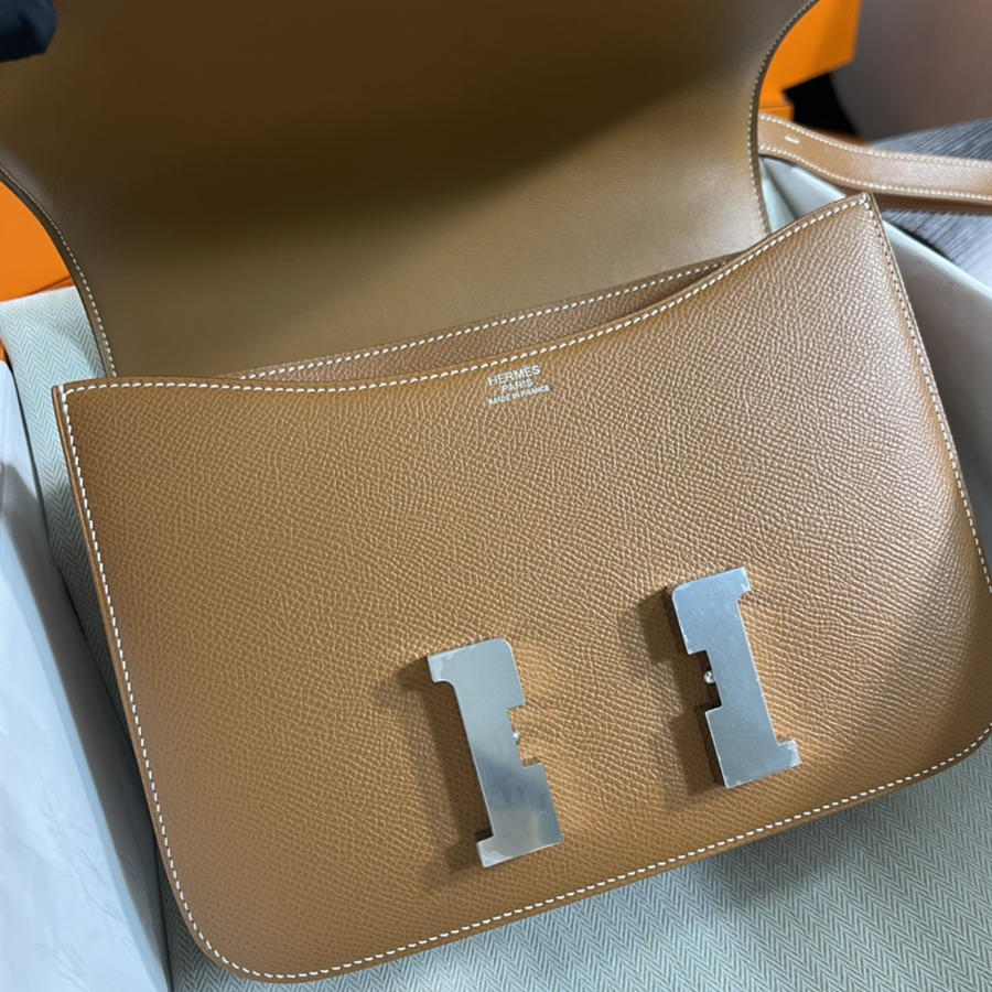 Constance 24 金棕銀扣 Epsom皮_7