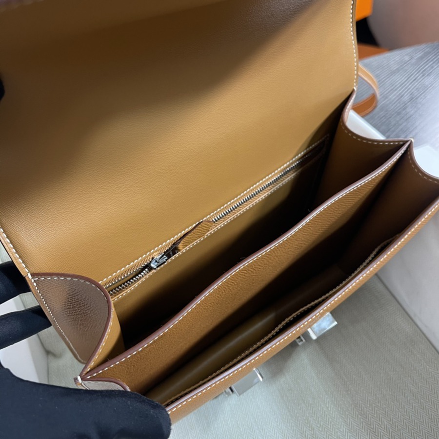 Constance 24 金棕銀扣 Epsom皮_8