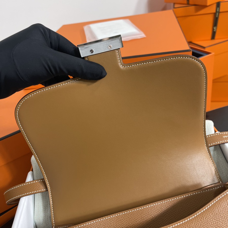 Constance 24 金棕銀扣 Epsom皮_9