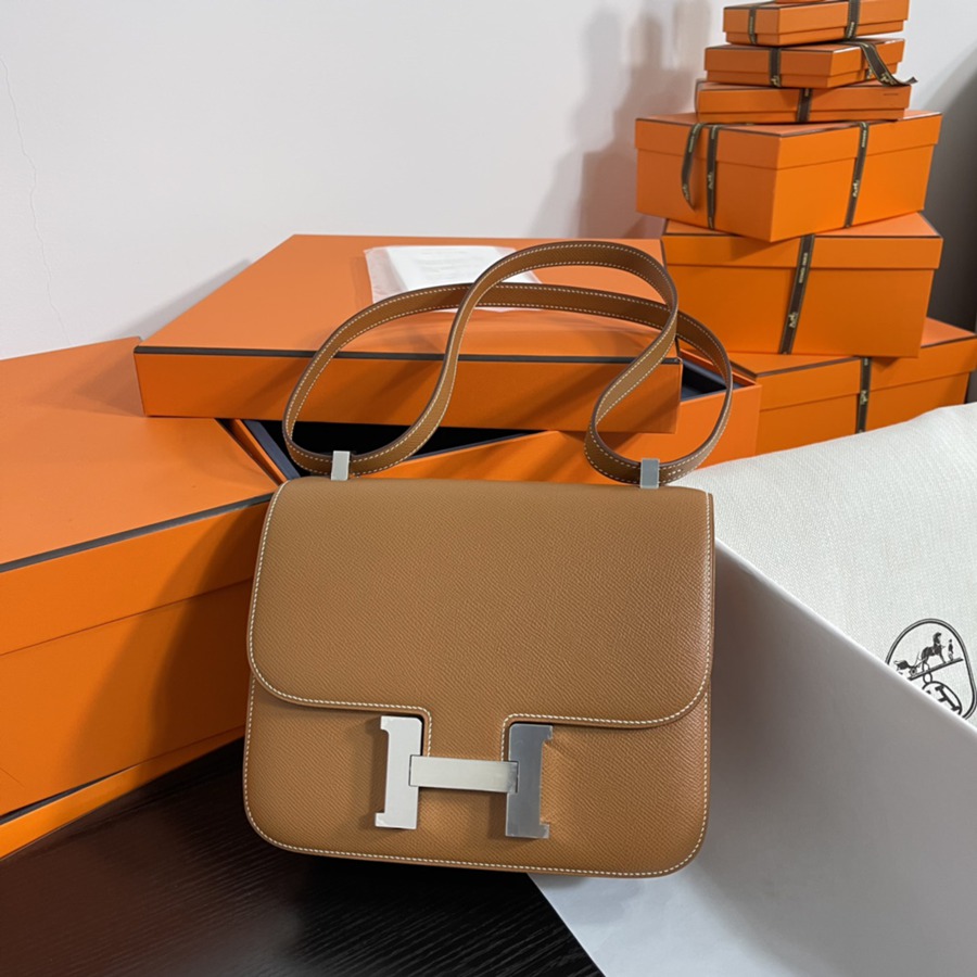 Constance 24 金棕銀扣 Epsom皮_10