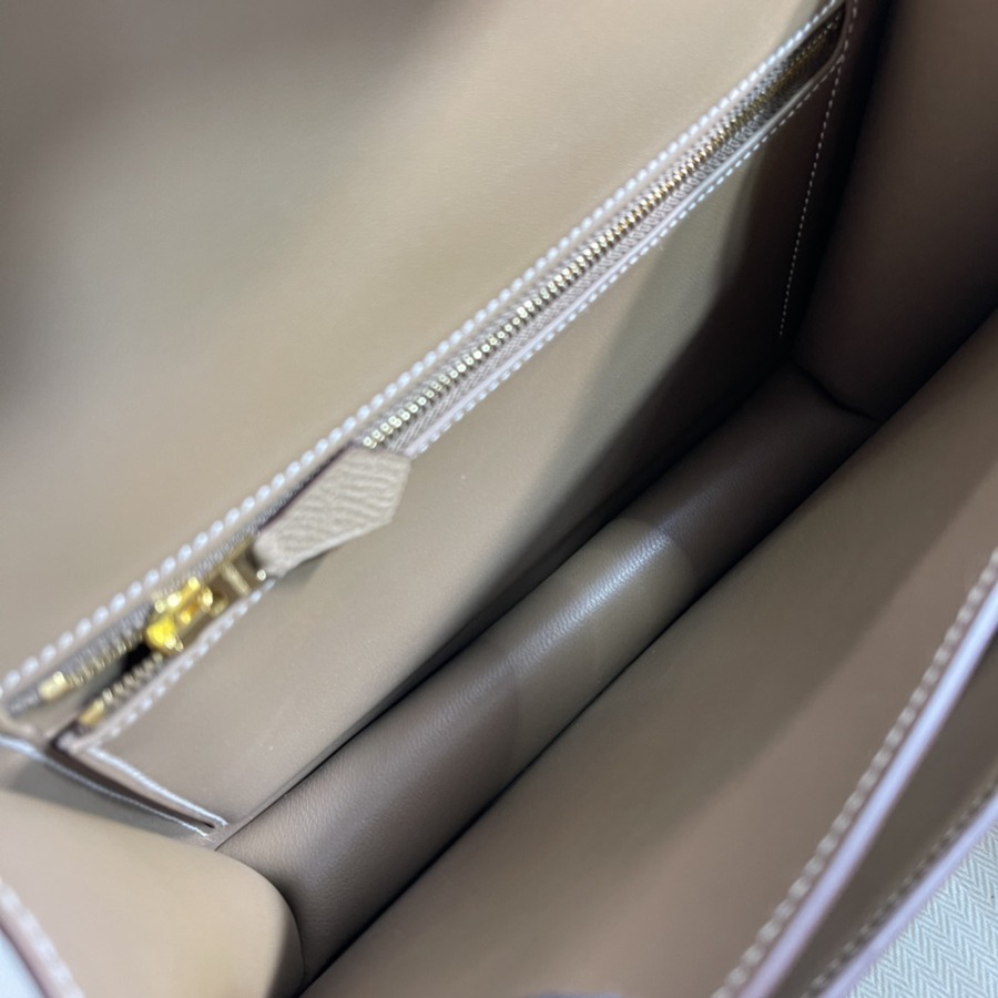 Constance 24 大象灰 金扣 Epsom皮_9