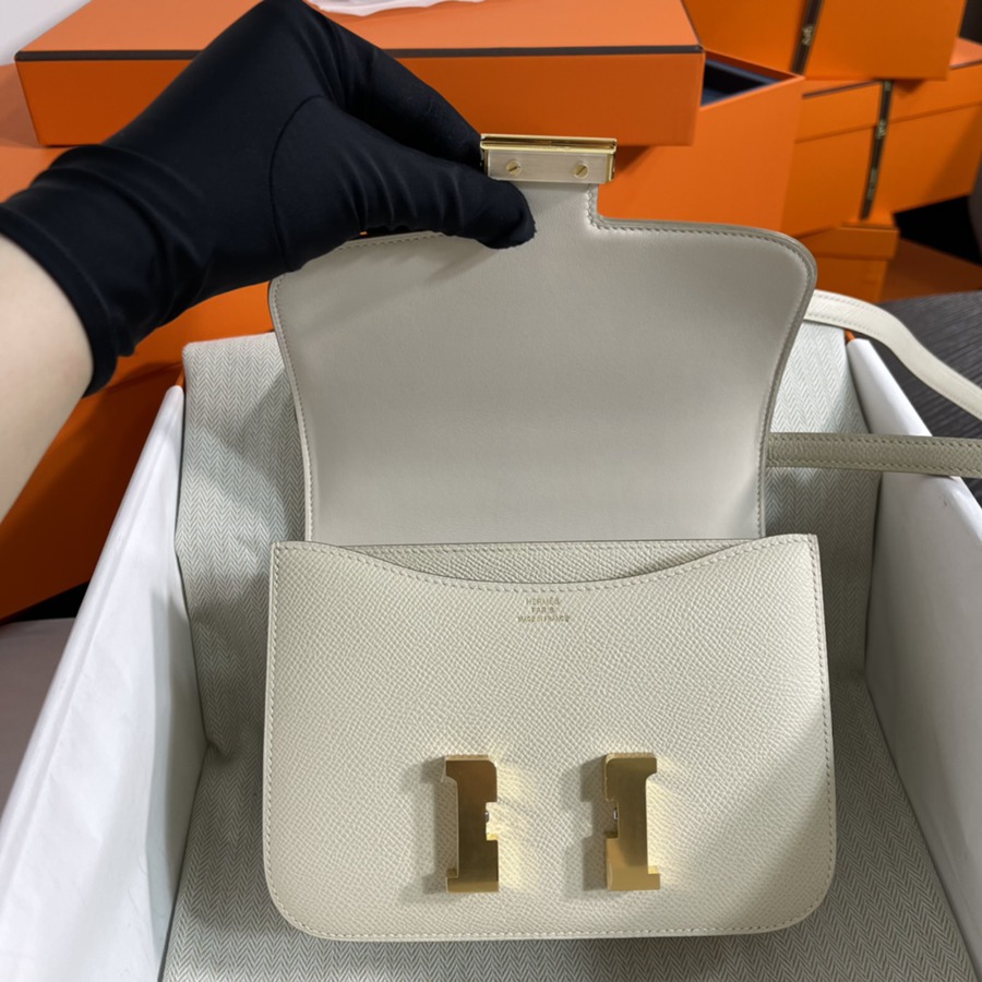 Constance 19 奶昔白 金扣Epsom皮_6