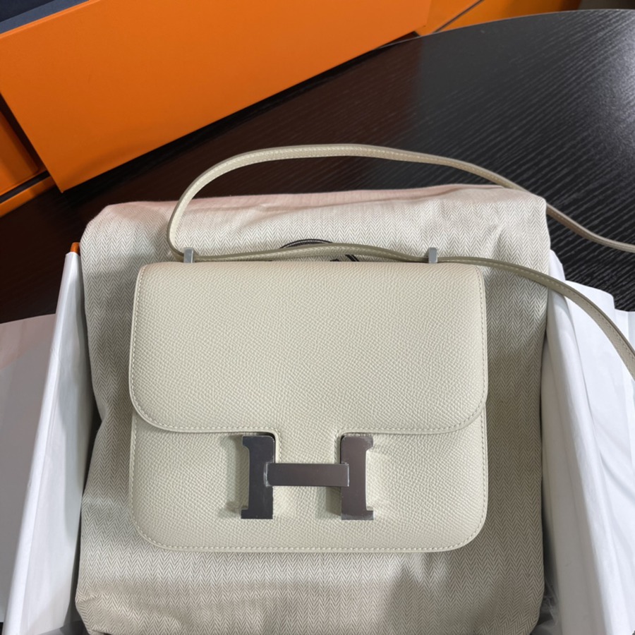 Constance 19 奶昔白 銀扣Epsom皮_1