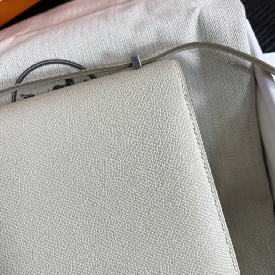 Constance 19 奶昔白 銀扣Epsom皮_6