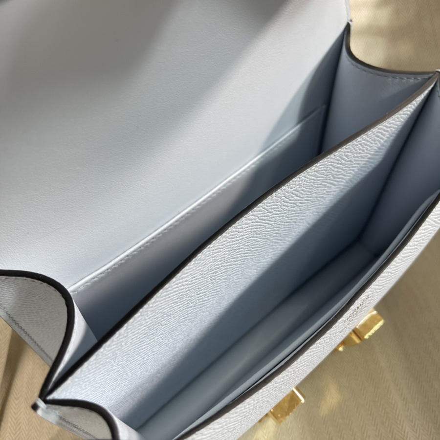 Constance 19 霧霾藍 金扣Epsom皮_9