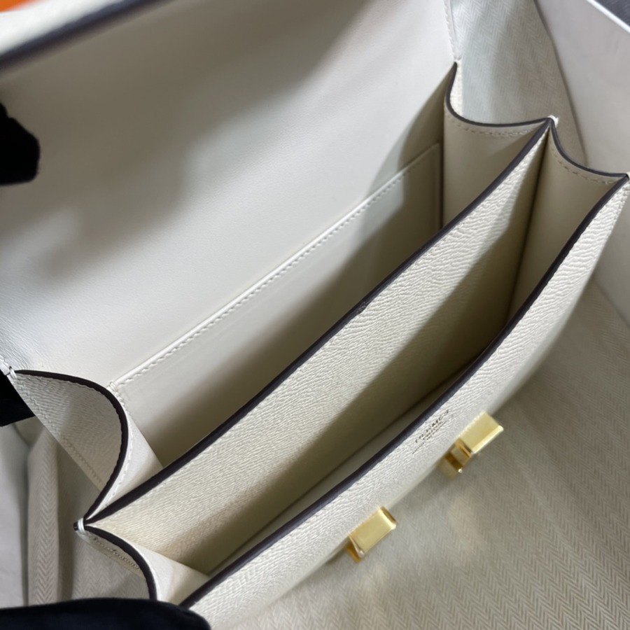 Constance 19 奶油白Epsom皮_7